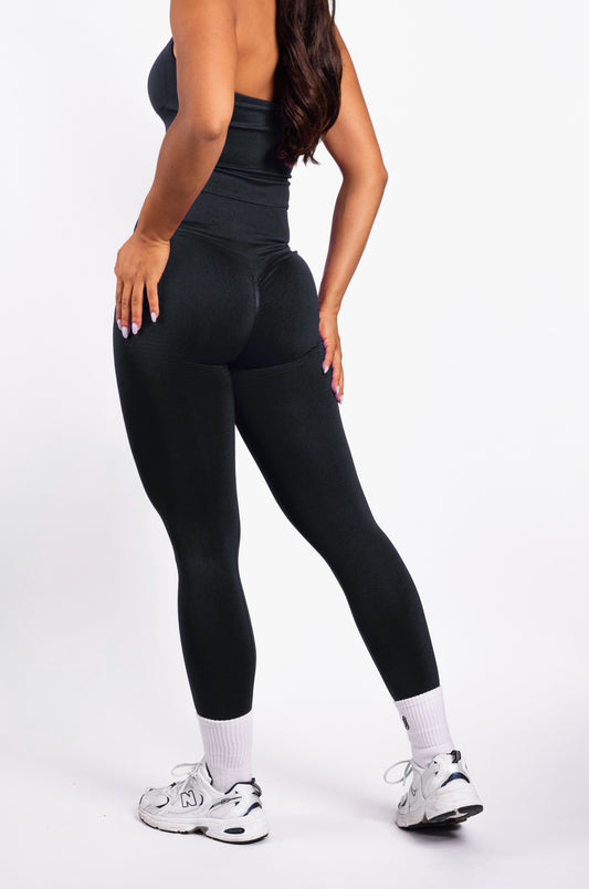 Essence | Malla sin costuras acanalada – Negro