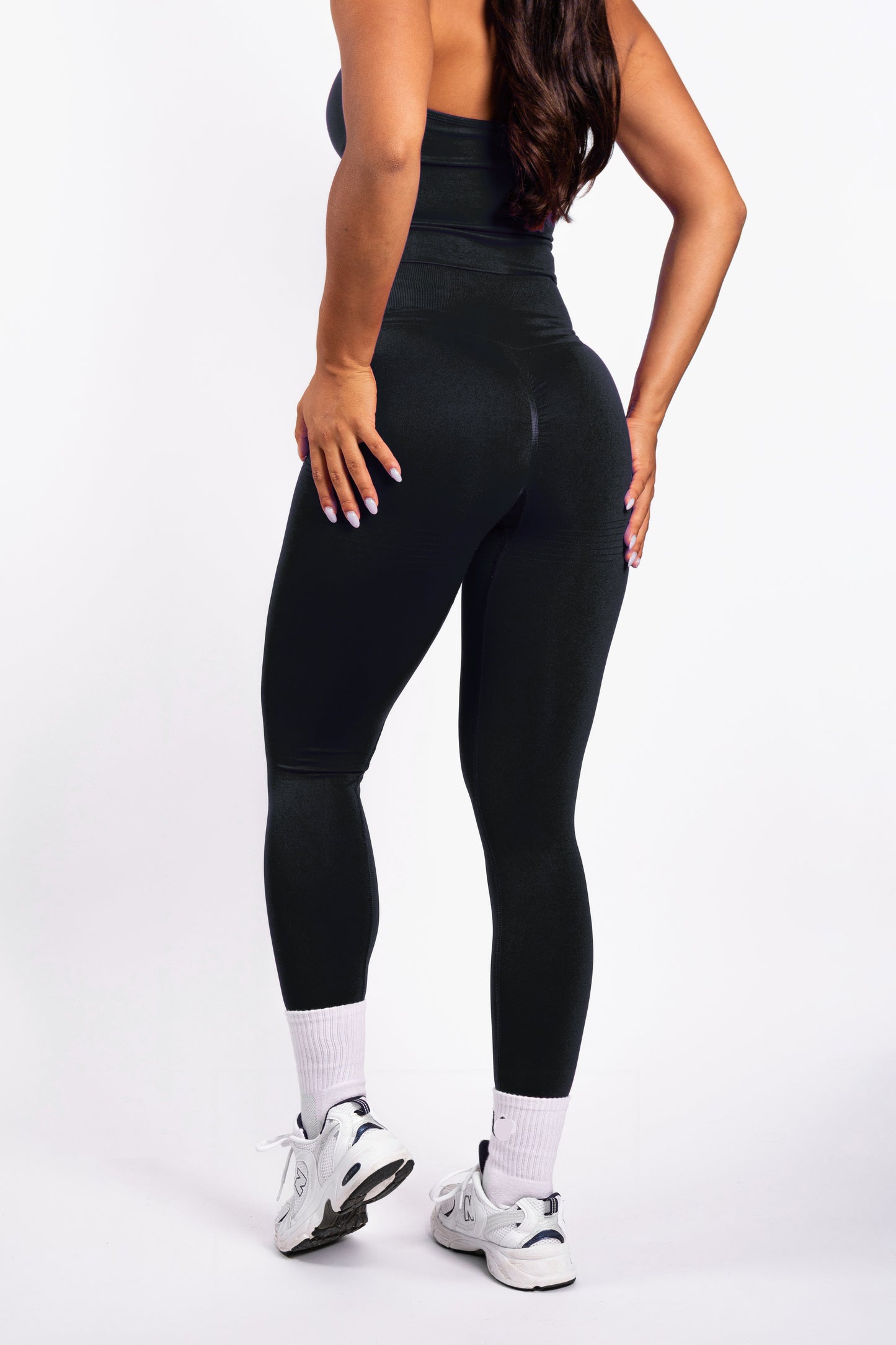 Essence | Malla sin costuras acanalada – Negro